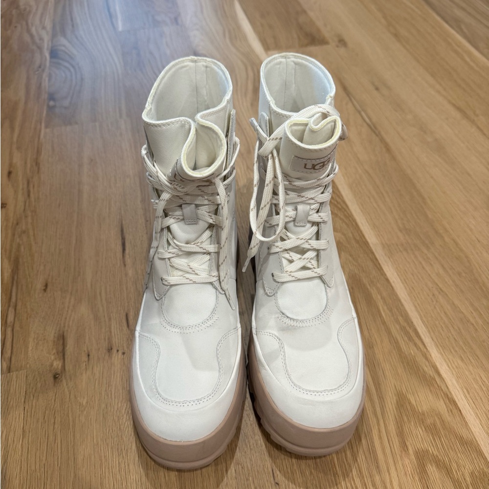 UGG Lug Platform Boot - Picture 2 of 10